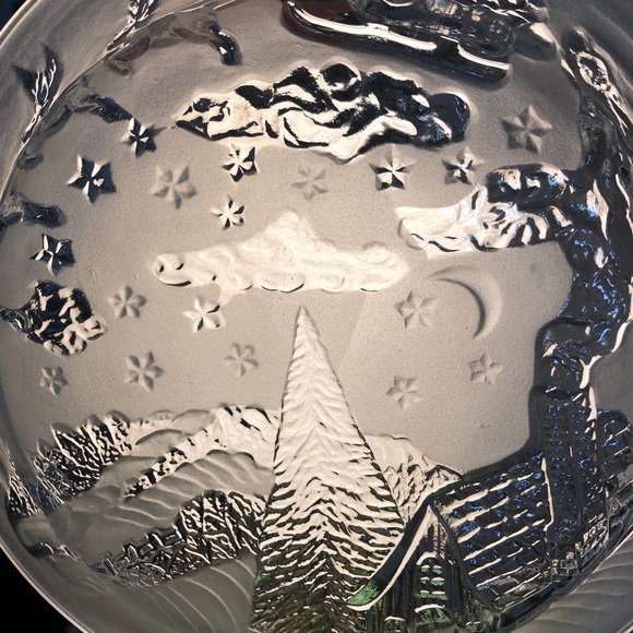 Frosted 7” Twas the Night Before Christmas Plate by Celebrations Crystal Clear - Picture 3 of 10
